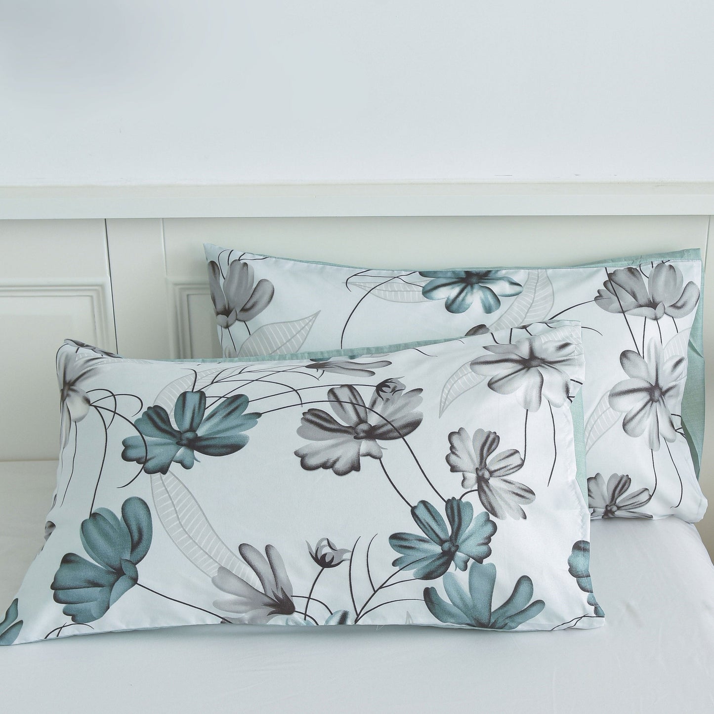 Floral 3-Piece Duvet Set – Soft & Stylish Bedroom Essential