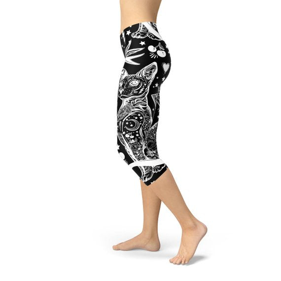Women’s Black Magic Cat – Capri Leggings