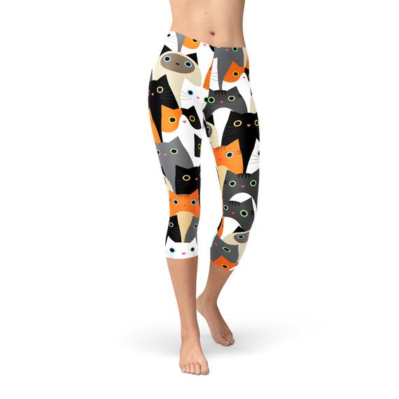 Women’s All Over Print Cats Capri Leggings – Premium Performance & Comfort