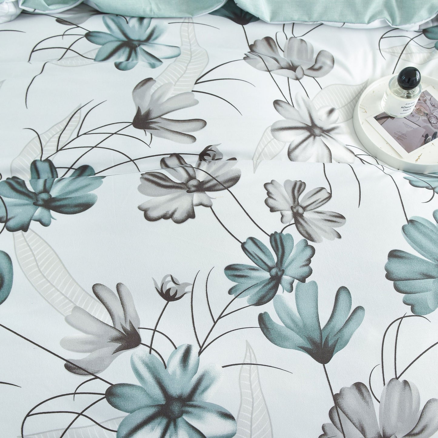 Floral 3-Piece Duvet Set – Soft & Stylish Bedroom Essential