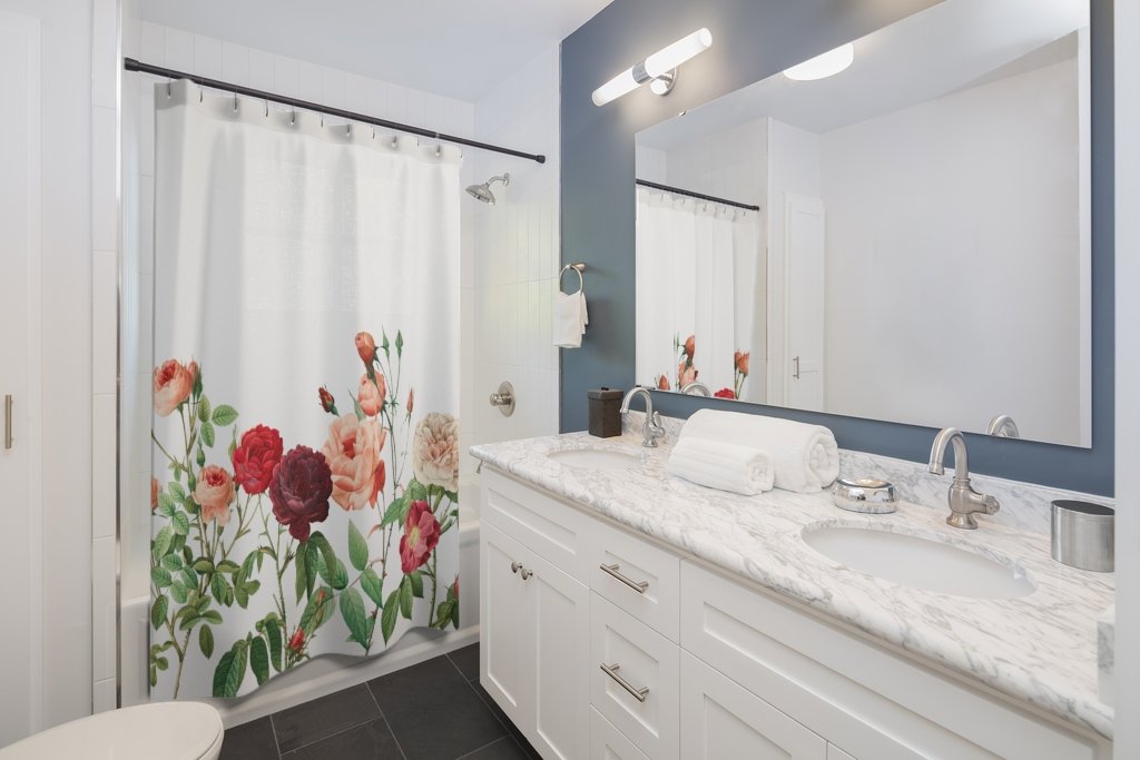Rose Garden – Elegant Floral Shower Curtain
