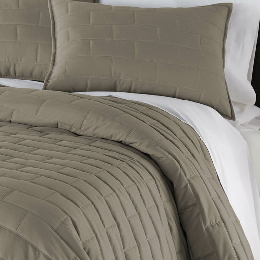 Full/Queen Modern Brick Stitch Microfiber Reversible 3-Piece Comforter Set – Taupe