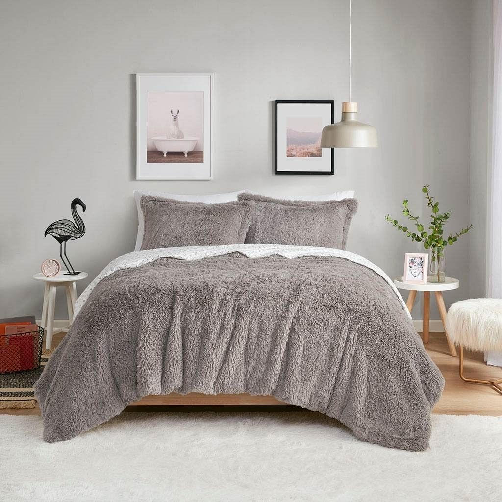 Full/Queen Size Grey Reversible Soft Sherpa Faux Fur 3-Piece Comforter Set