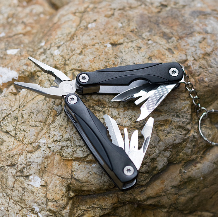Outdoor Multifunction Pliers – 9-in-1 Compact Tool