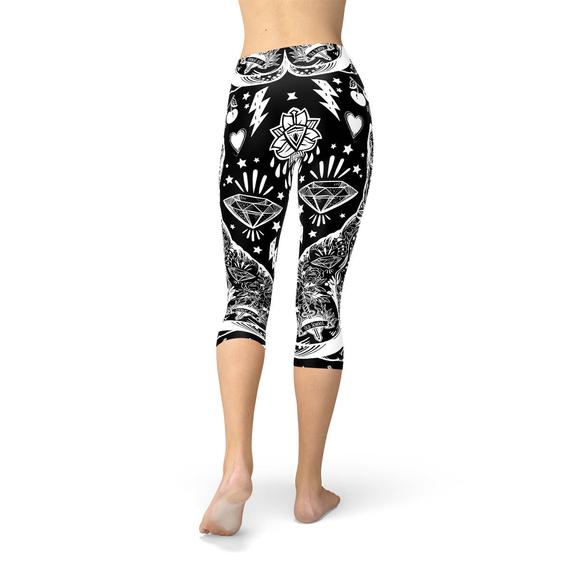 Women’s Black Magic Cat – Capri Leggings