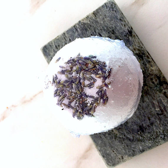 Organic Calm Bath Bomb – Lavender & Chamomile